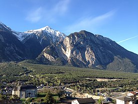 Abb. 1: Blick auf den Pfynwald aus Nordosten vom Gegenhang. Bild: M. Schaub/ WSL