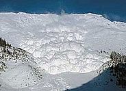 Vallée de la Sionne: Am 30. Januar 1999 künstlich ausgelöste Lawine. 